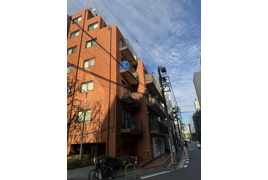 トーカン赤坂キャステールの外観