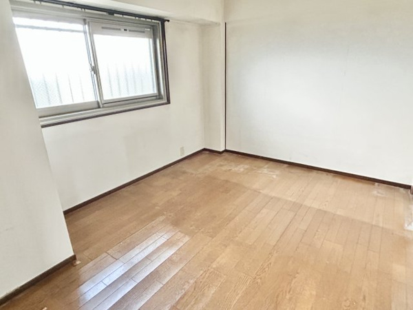 【四軒家住宅の洋室】