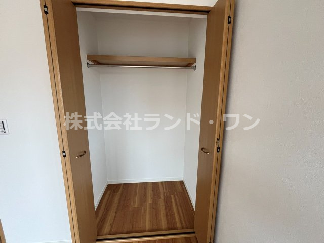 東側洋室5.5帖　クローゼット