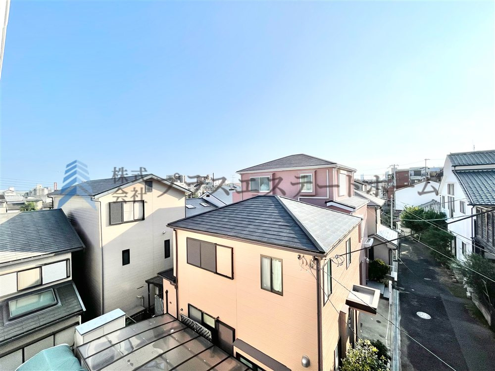 物件からの眺望です♪住宅が並ぶ地域です♪