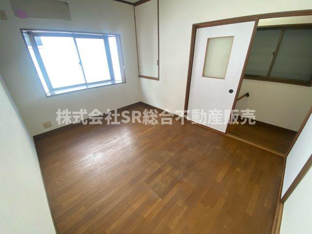 個人の部屋や寝室として使える洋室です