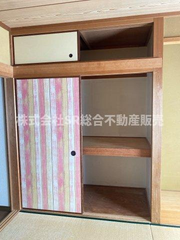 たっぷりとした収納スペースです