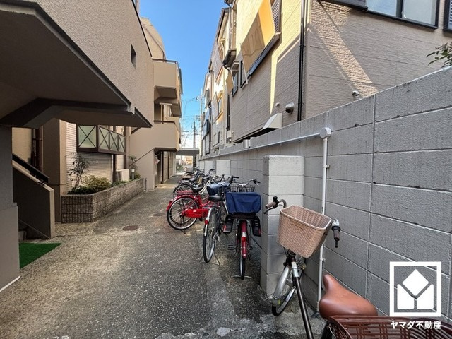 広々としており、使い勝手の良い駐輪場がございます。