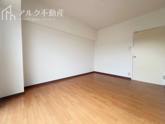 洋室内装