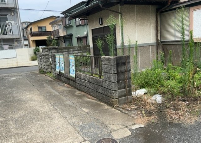人が暮らすうえで日光は大切な要素となります。日当たりの良さは譲れないポイントですね。併せて近くに大きな建築物の建築予定がないか、あるいはそれが可能な土地が近くにないか事前に確認することもお勧めします。