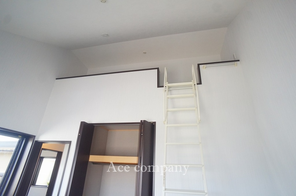 【2階：北側洋室6帖】オープンロフト付きのお部屋です☆