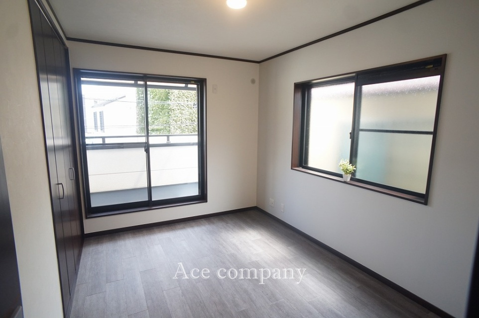 【2階：東側洋室6帖】ベランダに面したお部屋です☆