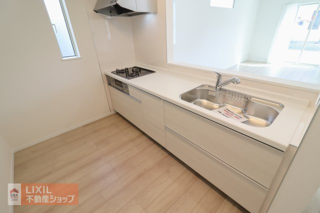 現地完成写真。使いやすい広めのシンク♪