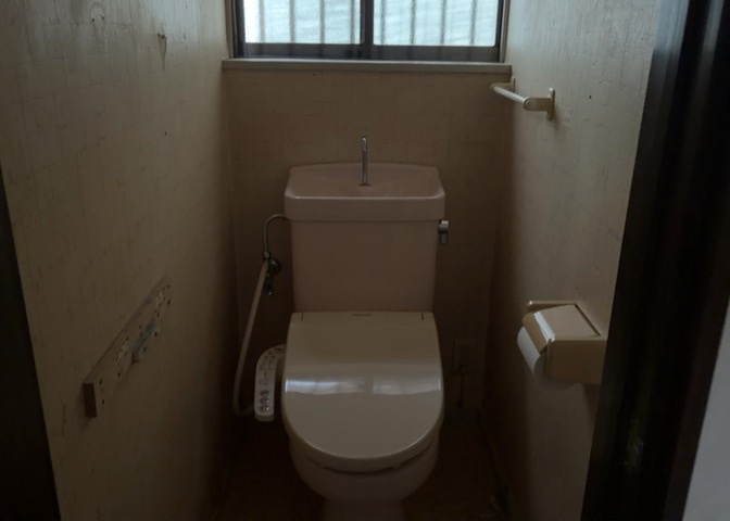 トイレは大きさや形、機能、抗菌性などが異なる多種多彩なタイプが各メーカーから出ています。それぞれに良さがあるため、事前にどういったタイプのトイレがいいのかをご家庭内で決めて、内見に行くといいでしょう。