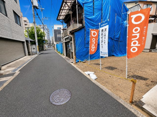 【前面道路含む現地写真】全面道路幅員：約3.8m