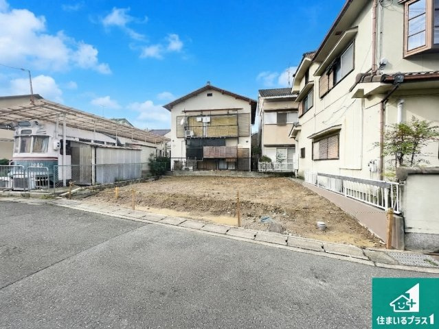周辺は落ち着いた街並みの住宅地！子育てがしやすい住環境です！現地でしかわからない事もございます。是非一度ご覧ください。
