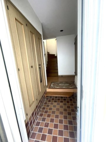 閑静な住宅街で近隣に買い物施設が充実しています！　ご見学の際は事前に東越谷店までご連絡くださいませ！