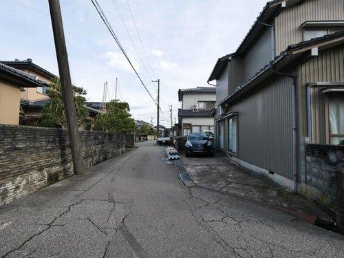西側道路