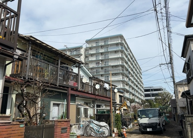 土地の地勢が高台の場合、景色を綺麗にみることができ、景色にこだわってお家探ししている方におすすめです！また平坦地よりも風通しがいいというメリットがあります。デメリットもあるので是非現地でご確認下さい。