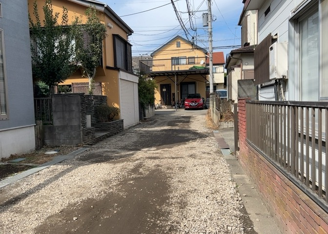 眺望を気にして物件を探す場合、前面に建物が建っていないか現地で確認しましょう！前面に建物があると景色はもちろん、日当たりや風通しにも影響が出てきます。住んだ時のことを想像しながら現地見学をしましょう。