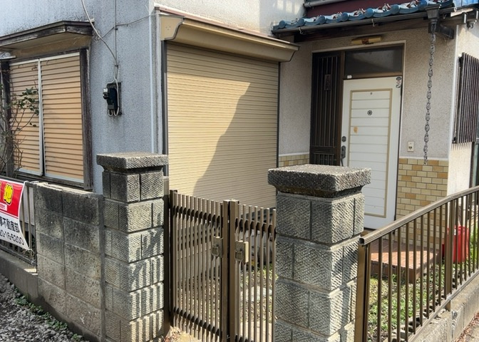 駐車場と明記されていても、最小スペースでつくられた駐車場だと大型車は駐車できなかったり、出入りしにくくなったりする可能性があります。お車のサイズと購入したい物件の駐車場のサイズを現地で確認しましょう。