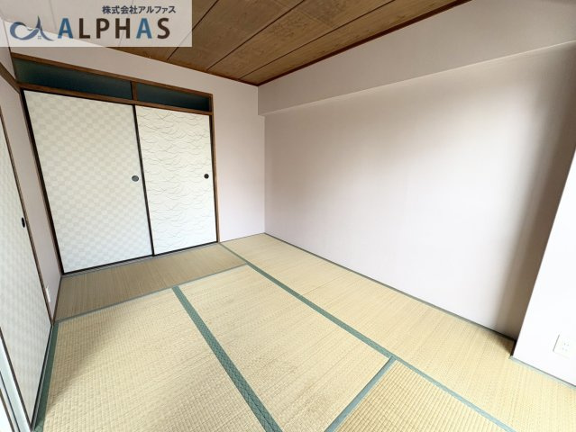 ■客間やお子様との遊び場としても使える和室スペースあり♪