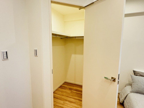 マクシスタワーズアーバンデュオのウォークインクローゼット