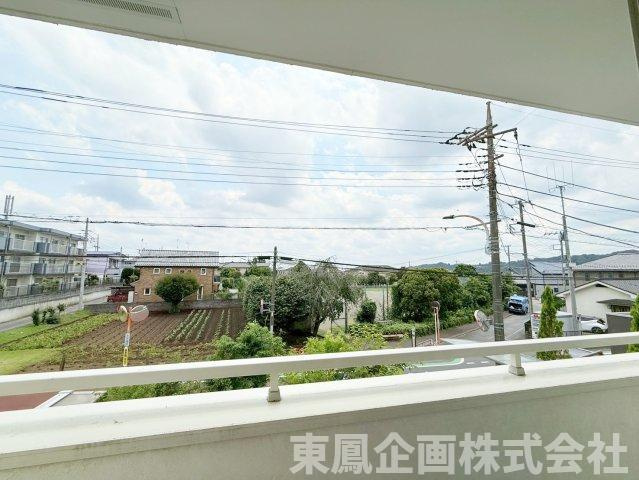2階ならではの開放感あふれる眺望が魅力