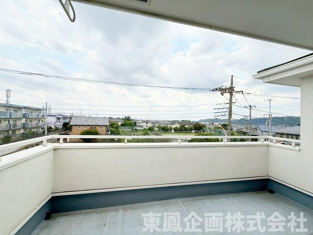 広々としたバルコニーです