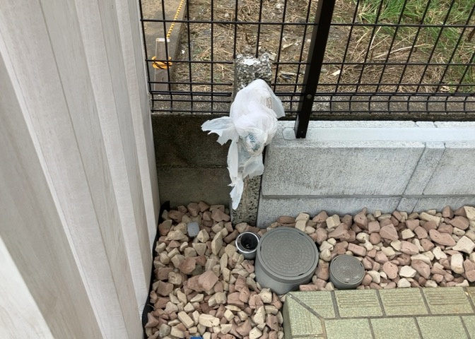 敷地内に散水栓や立水栓があると便利です。水道水を直接利用できるため、水を運ぶ手間を省くことが出来ます。大量の水を必要とする洗車作業や清掃などに役立ちます。その他設備とあわせて、現地でご確認ください。