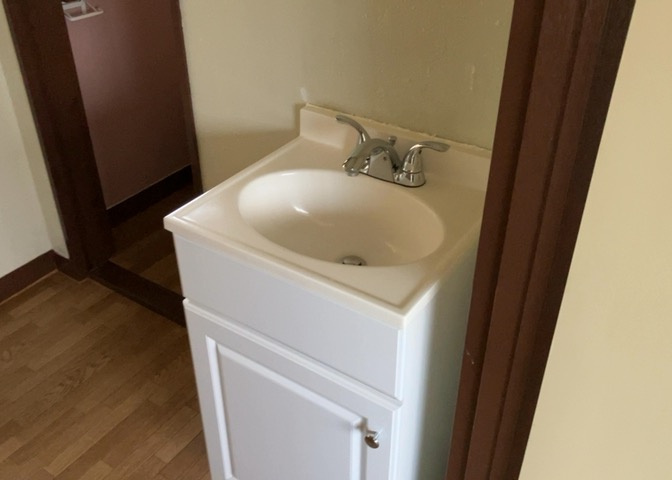 洗面化粧台では顔を洗ったり、身だしなみを整えることが本来の使い方ですが、用途によっては洗面化粧台に求められる機能が違ってくるため、ご自身や家族のライフスタイルに合ったものを選ぶことをおすすめ致します。