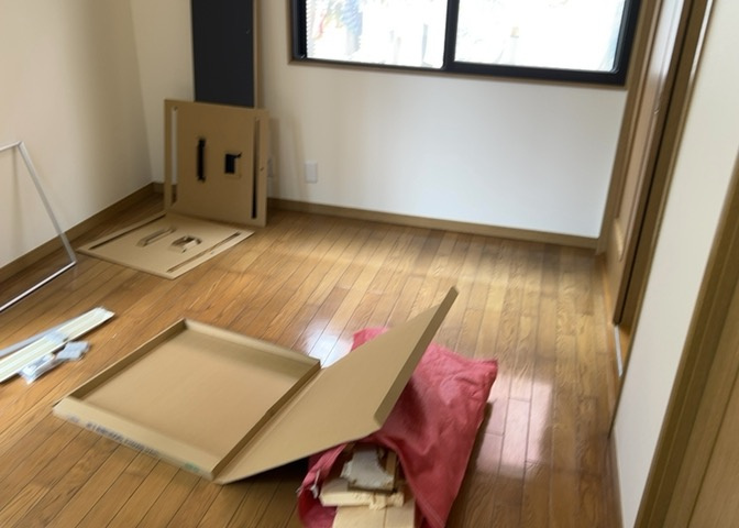 ダイニングにはダイニングテーブルセットなどを置くことが多く、間取りにおいて「D」と略記されますが、食事を作るときの作業場として使用したり、朝食を食べたりするときだけに使われるケースも少なくありません。