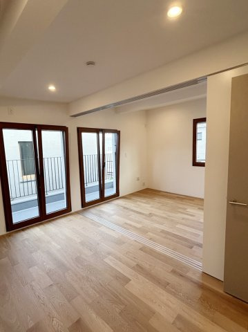 【目黒区下目黒5丁目 新築戸建の居間】