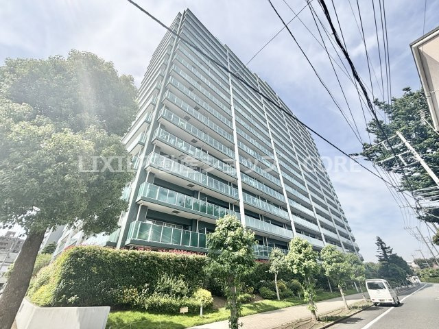 鉄筋コンクリート造32階建2階部分、新耐震基準・旧耐震が気になる方はスタッフまでお問い合わせください。