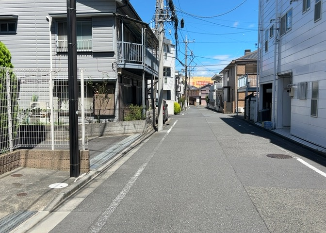 眺望の良さを楽しめるダイニングキッチンで家族団らんの時間を過ごしてはいかがでしょうか。バルコニーから見える景色を家族で眺める時間は、時間が経つのを忘れてしまいそうですね。是非、現地を見に行きましょう！