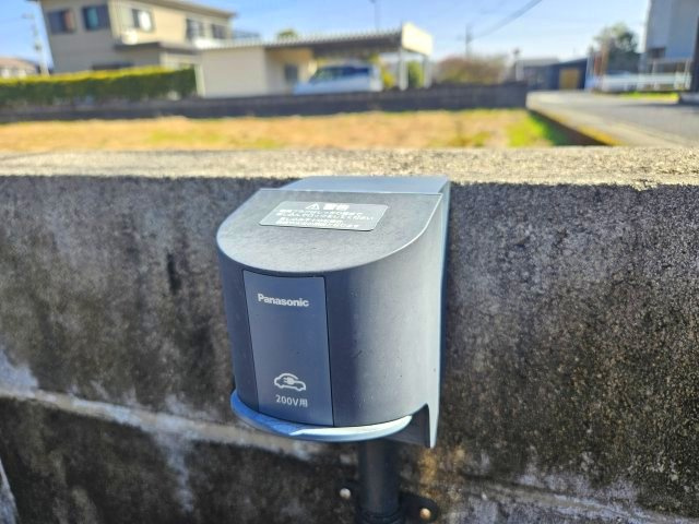EV充電用屋外コンセントが付いているので、電気自動車の充電も可能です！