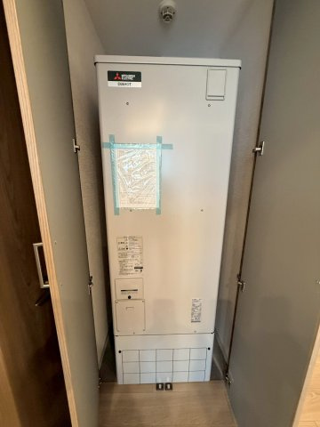 電気温水器は扉付きで目隠しもできます