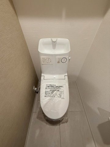 温水洗浄便座付きトイレ