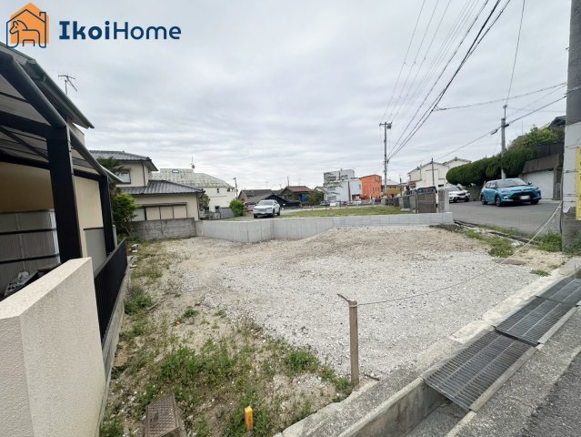 ●年中無休：当日予約可●前面道路との高低さがなく、入出庫もしやすいです。