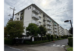 東鷲宮ニュータウン公園通り3-6号棟の外観