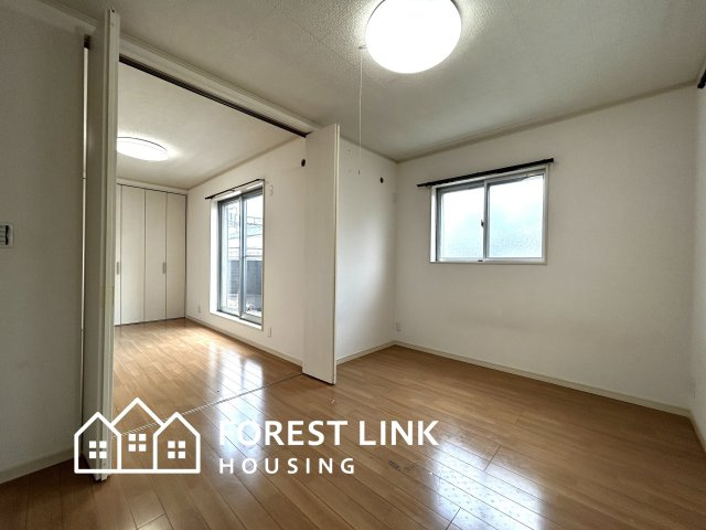 扉を開放することで広々としたお部屋として活用出来ます。