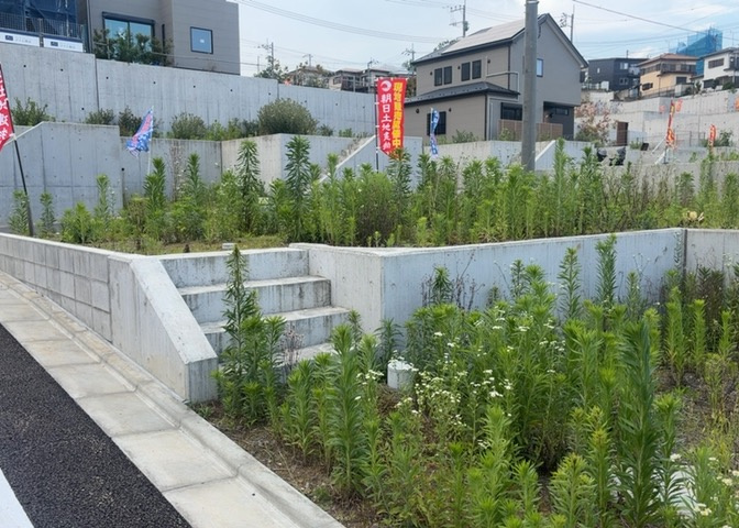 物件の詳細については、現地を見てわかること以外に、役所や法務局などで調べないとわからないことがあります。そのため、現地に行く場合は、もしこの物件を買ったらどのような生活ができるかをイメージしましょう。