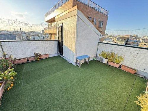 憧れの屋上庭園！！BBQ・ドッグラン・プールなど！！
