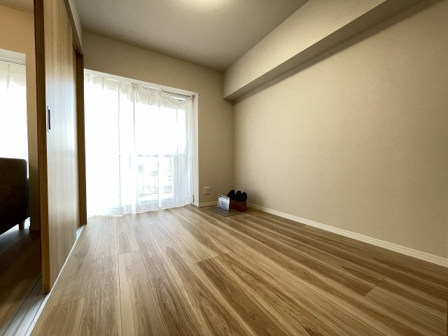 シンプルな洋室は、幅広い用途でお使いいただけます。