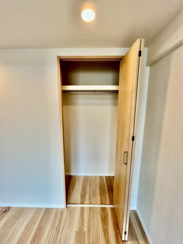収納が豊富で、暮らしやすさに配慮した間取りです。