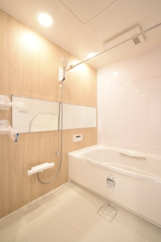 浴室はマグネット仕様でお好きなアクセサリー取付可能！