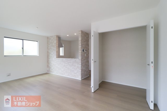 【収納】現地完成写真。しっかり収納がついております！