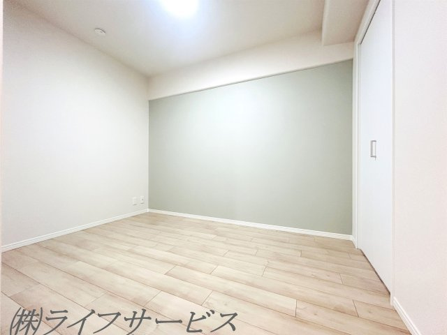 キッチン側洋室/クローゼット有
