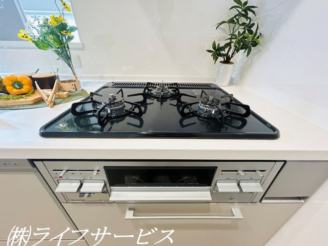 グリル/3口ガスコンロでお料理も楽々