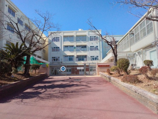 さわの里小学校（徒歩約3分）　
