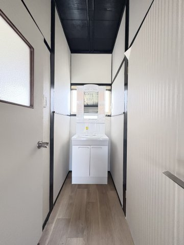 【東広島市黒瀬町市飯田の独立洗面台】