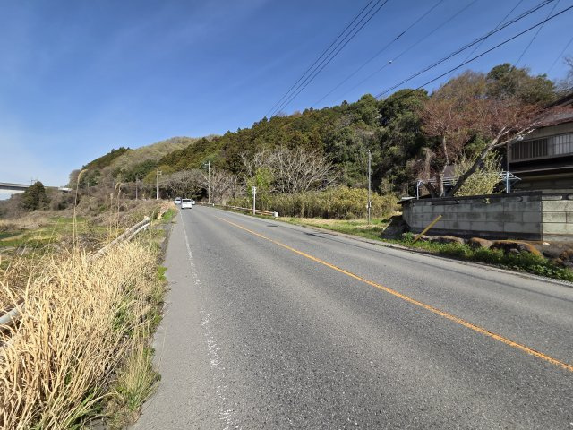 前面道路幅員約8.9ｍで広々！