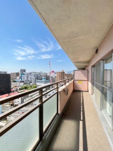 ご自宅までの無料送迎サービスもございますので、お気軽にお申し付けください。
