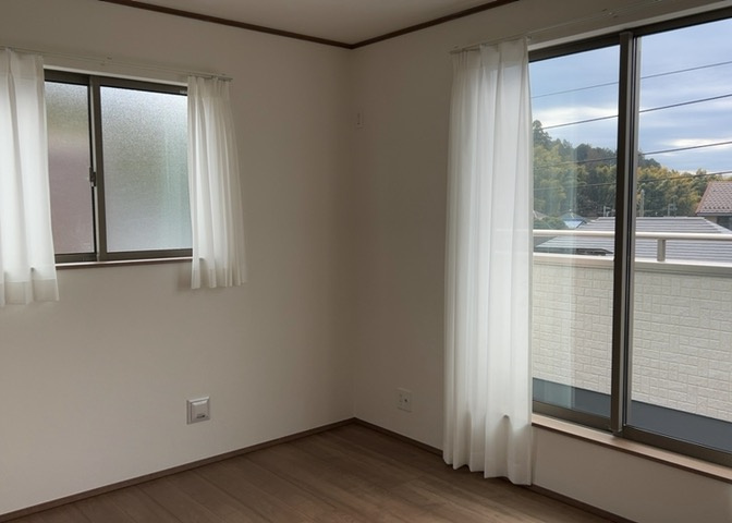 子供が何人でも年齢によっては、受験時にしっかり壁のある個室があった方が良い場合もあります。難しい問題ですが、兄弟の人数や、性別や年齢差によって状況が異なりますので、数年後のこともしっかり考えましょう。