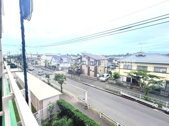 バルコニーから南西方向の眺望です大きな空が見えて気持ちの良いお部屋です。